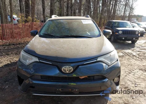 2018 Toyota Rav4 Xle z USA, uszkodzony, nr VIN 2T3RFREV8JW745848